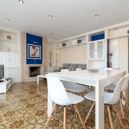 Attic In The Center Of Appartement