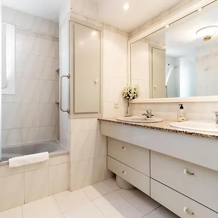 Appartement Attic In The Center Of
